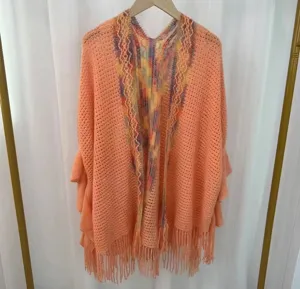 Femme poncho en tricot ajouré franges rayures colorées châle cape plage haut été