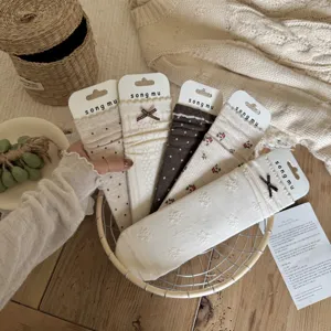 Korean style floral stackable cotton socks, sweet oatmeal mid-tube socks for women.
