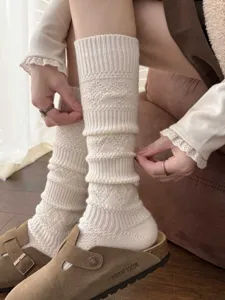 Thickened wool calf socks featuring a minimalist diamond dark pattern in cozy Korean style design.