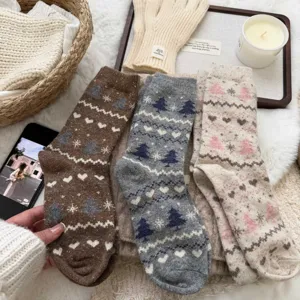 Calze accoglienti in lana con motivi natalizi e fiocchi di neve, perfette per le donne.