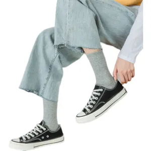 Lockere graue Rippstrumpf-Socken für Damen, Frühlings- und Sommersaison atmungsaktive Socken.
