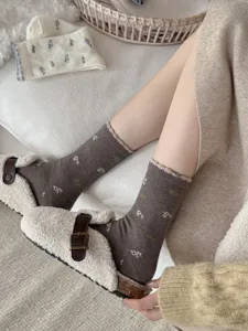 Brown floral mid-calf socks for women, cute Korean style cozy knit slouch socks for autumn winter.