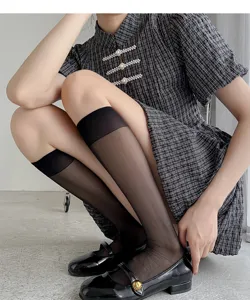 Chaussettes mi-hautes transparentes noires femme, été ultra-minces JK Lolita doux.