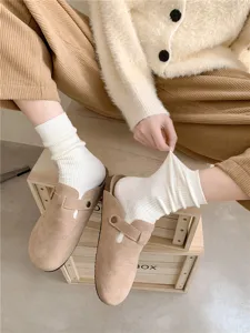 Women's autumn winter slouch socks cozy vertical ribbed knit mid tube socks detail shot