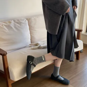 Verdickte Kaninchenwolle Mid-Tube Slouch Socken für Damen, kuschelige Wintersocken.