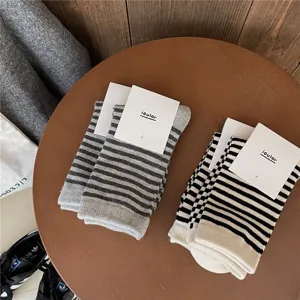 IOULOR vrouwen sokken katoen gestreept middelhoge herfst winter mode casual kousen