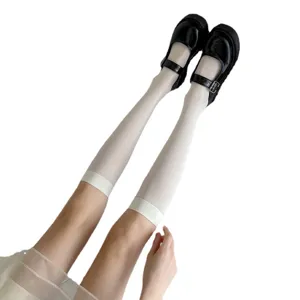 Chaussettes mi-hautes blanches ultra-finnes pour femmes, style JK lolita transparent.