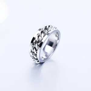 Bague anneau anti-stress en métal argenté avec chaîne rotative vue de détail style