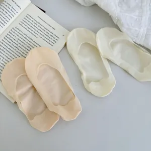 Summer women shallow boat socks, invisible non-slip breathable ice silk socks detail view.