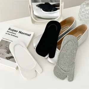 Cotton tabi low cut invisible socks for women, comfortable spring summer basic split toe socks.