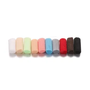 Kleurrijke ronde vilt vervangingspads voor essentiële olie diffuser ketting sieraden.