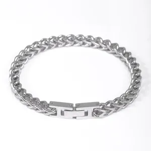 Men's stainless steel Cuban chain bracelet, cool hip-hop style silver metal Franco bangle with clasp.