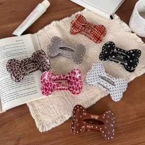 Koreanischer Stil PC Strass Knochen Form Haarkralle Vintage Große Größe Stern Muster Haarklammer Süß Elegant Haarspange Für Damen