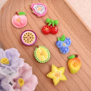 Charmants Breloques en Résine en Forme de Tranche de Fruit de Dessin Animé Accessoires de Fabrication de Bijoux DIY pour Pince à Cheveux Coque de Téléphone