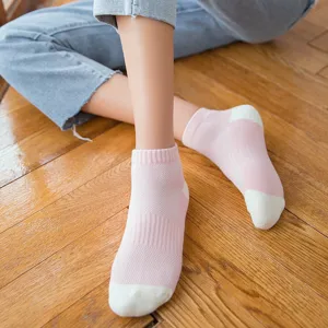 Comfortable women mesh ankle socks with towel sole, breathable pink sports boat socks daily wear