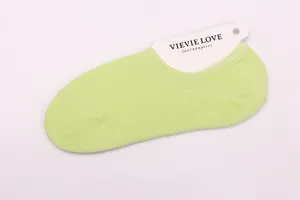 Women solid color invisible boat socks, summer thin low-cut cotton shallow mouth casual socks.