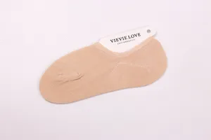 Women plain low-cut invisible boat socks cotton summer thin anti-slip socks detail