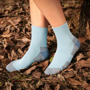 Damen Sportsocken mit dickem Frotteesohle für Outdoor Wandern, Laufen und sportliche Aktivitäten.