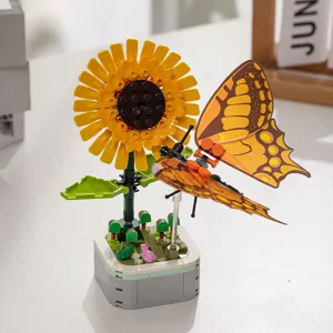 Compatible building block sunflower and butterfly toy, creative desktop decoration gift for kids and adults.