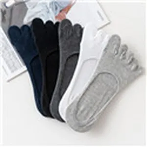 Chaussettes invisibles en coton à cinq doigts coupe basse disponibles en diverses couleurs.