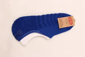 Chaussettes de sport basses pour hommes avec semelle en éponge, invisibles et respirantes, confortables.