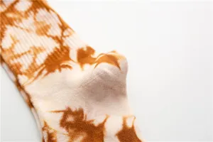 Women vintage tie dye mid calf socks retro ink print cotton casual socks for daily wear