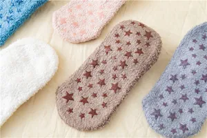 Calzini antiscivolo da donna morbidi peluche caldi e spessi per la casa con stelle