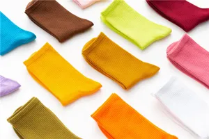 Chaussettes cototées en coton vue détaillée, chaussettes décontractées colorées pour femmes