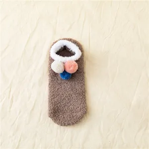 Calzini peluche da donna con pon pon, morbide calze antiscivolo calde per comfort in casa
