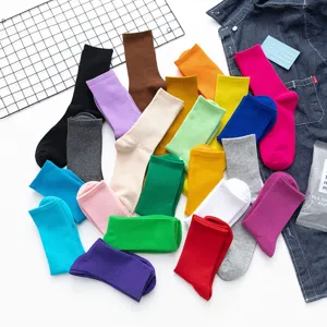 Femmes chaussettes hautes colorées bonbons coton doux longues chaussettes mode décontractée