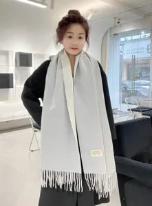 Écharpe à franges réversible de couleur unie pour femmes, châle d'hiver chaud en imitation cachemire.