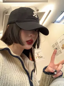 Korean style large head circumference baseball cap for women, black duckbill hat autumn winter.