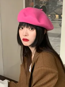 Stylish wool beret for women, Korean candy color winter painter hat, warm and chic retro.