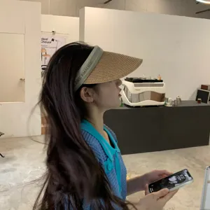Straw sun visor hat for women, wide brim empty top summer anti-uv beach cap stylish.