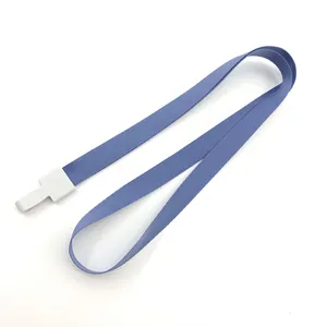 Blauwe lanyard nekband met witte plastic gesp voor ID kaart pashouder kantoor en school