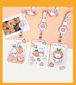 Portatarjetas ABS de dibujos animados de naranja con cordón retráctil para tarjetas de campus.