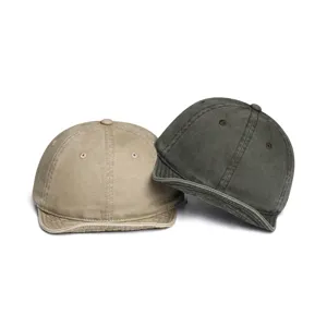 Gorra de béisbol retro lavada de ala corta, algodón suave en color caqui y gris oscuro.