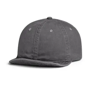Gorra de béisbol vintage lavada en gris oscuro, ala corta y corona suave estilo.