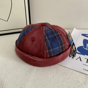 Ιαπωνικό ρετρό καπέλο docker καρό color block χωρίς γείσο με καλλιτεχνικό στυλ μοναδικό.