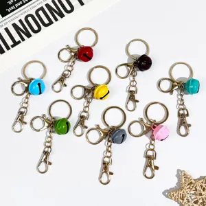 Portes-clés cloche colorés avec fermoir mousqueton, pendentifs de sac DIY et accessoires en métal.