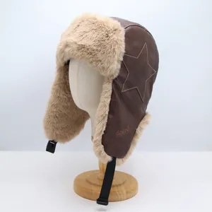 Chapeau trappeur d'hiver en similicuir chaud avec doublure peluche et détail étoile pour cyclisme.