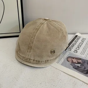 Vintage gewassen denim gavroche pet voor vrouwen, casual retro platte beret muts met metaal.