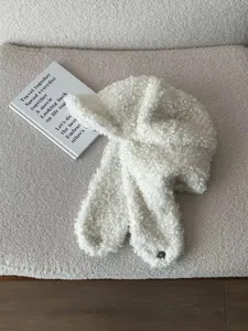 Cappello da trapper in pile d'agnello bianco invernale caldo copriorecchie peluche moda
