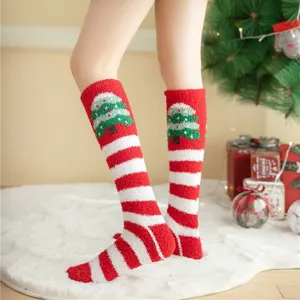 Chaussettes pelucheuses de Noël pour femmes rayées rouge blanc molleton corail doux hiver