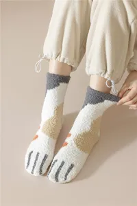 Femme chaussettes duveteuses patte de chat epaisses hiver chaudes maison douillettes