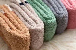 Damen Winter warme Korallenfleece Schlaf Socken, weiche dicke kuschelige Plüsch Socken.