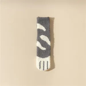 Chaussettes douillettes patte de chat femme hiver epais corail polaire chaussettes de maison vue detail