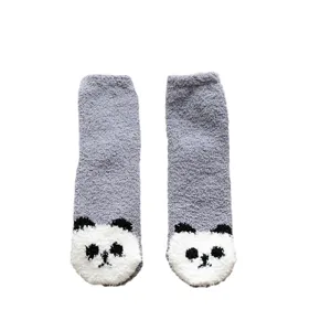 Gemütliche Panda Plüsch Socken für Damen, süße dicke warme Winter Kuschelsocken Frotteesocken.