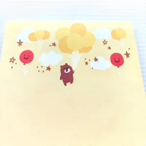 Leuke cartoon beer ballon memo notitieblok, schattig geel papier voor dagelijkse studie en dagboek.