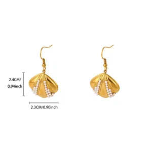 Gold-plated 18k stainless steel shell pearl dangle earrings for elegant fashion jewelry.